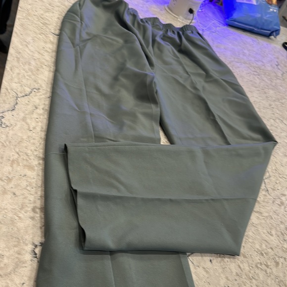 Alfred Dunner 16 pants sage green - Picture 4 of 4